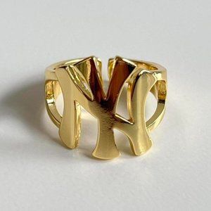 Vintage Y2K New York Yankees gold ring